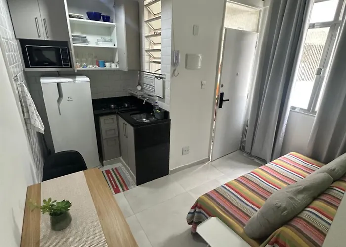 Acolhedor Apartamento Na Quadra Da Praia